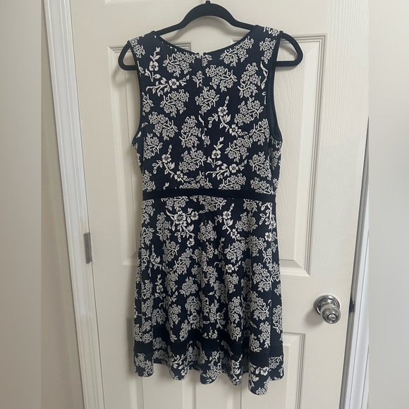 Mix by 41 Hawthorn Dress Navy Blue White Floral - Picture 2 of 5